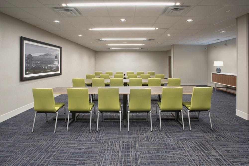 Junction City Inn & Suites Экстерьер фото